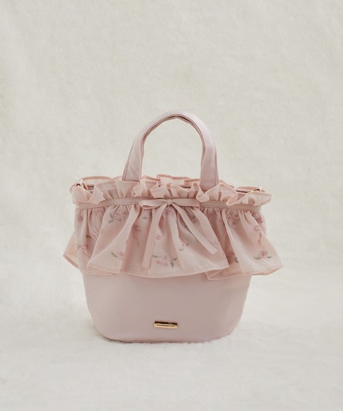 Maison de FLEUR(メゾンドフルール)の「ローズリボン刺繍2Wayトートバッグ(トートバッグ・レディース・ピンクベージュ/アイボリー・FREE)」の1枚目の写真