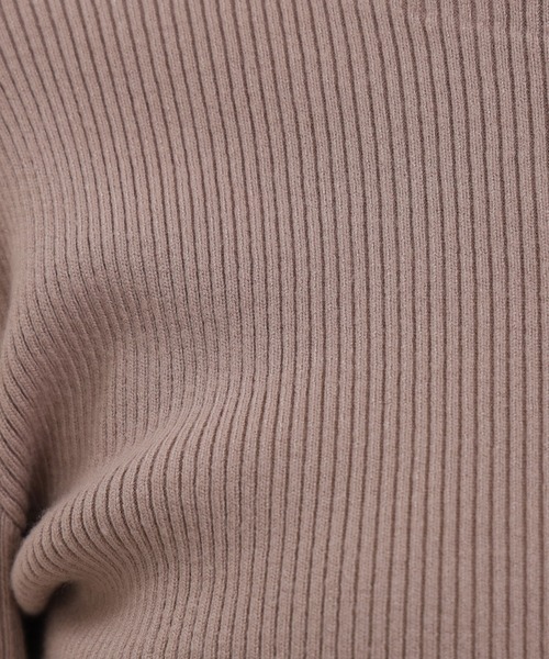 ASTORIA ODIER（アストリアオディール）の「袖ファーヤーン リブニットプルオーバー（ニット/セーター・レディース・ピンクベージュ/ホワイト/ブラック・MEDIUM/SMALL）」の7枚目の写真