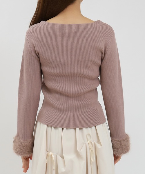 ASTORIA ODIER（アストリアオディール）の「袖ファーヤーン リブニットプルオーバー（ニット/セーター・レディース・ピンクベージュ/ホワイト/ブラック・MEDIUM/SMALL）」の10枚目の写真