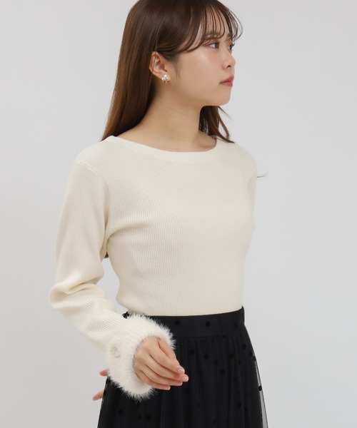 ASTORIA ODIER（アストリアオディール）の「袖ファーヤーン リブニットプルオーバー（ニット/セーター・レディース・ピンクベージュ/ホワイト/ブラック・MEDIUM/SMALL）」の21枚目の写真