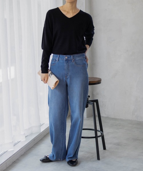NAVY(ネイビー)の「nAvy 洗えるニット カシミヤタッチ Vネックプルオーバー(ニット/セーター・レディース・オレンジ系その他/グレイッシュベージュ/ブラック/ブルーグリーン・M/L)」の5枚目の写真
