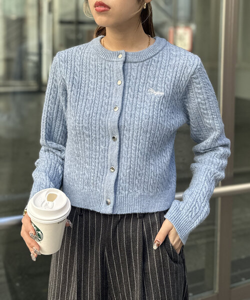 w closet（ダブルクローゼット）の「【７色展開】ケーブル刺繍カーディガン（カーディガン/ボレロ・レディース・パープル/ネイビー/レッド/オフホワイト/グレー/イエロー/ブルー・FREE）」の5枚目の写真