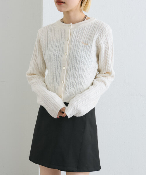 w closet（ダブルクローゼット）の「【７色展開】ケーブル刺繍カーディガン（カーディガン/ボレロ・レディース・パープル/ネイビー/レッド/オフホワイト/グレー/イエロー/ブルー・FREE）」の9枚目の写真
