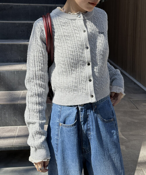 w closet（ダブルクローゼット）の「【７色展開】ケーブル刺繍カーディガン（カーディガン/ボレロ・レディース・パープル/ネイビー/レッド/オフホワイト/グレー/イエロー/ブルー・FREE）」の20枚目の写真