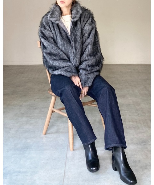 She's Closet（シーズクローゼット）の「スタンドネックショート丈