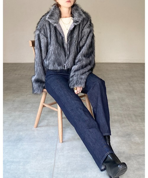 She's Closet（シーズクローゼット）の「スタンドネックショート丈