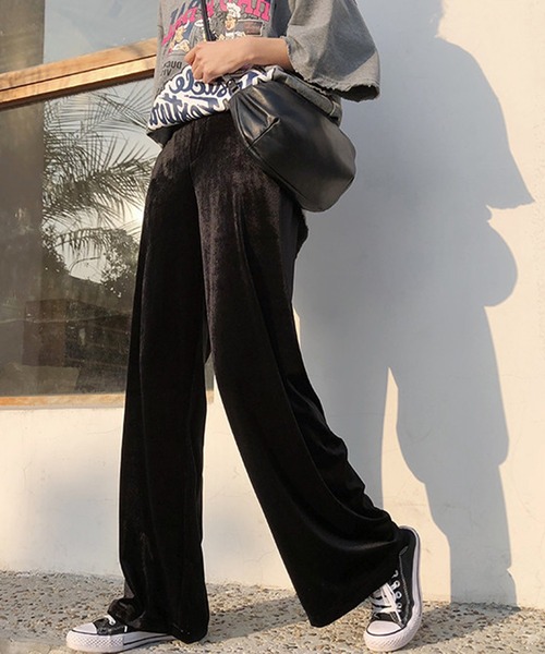 IRADOWL(アイラドール)の「ベロア素材ブラックカラーロングパンツ(その他パンツ・レディース・ブラック・LARGE/MEDIUM/SMALL)」の11枚目の写真