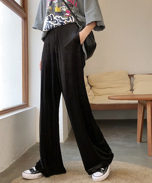 IRADOWL(アイラドール)の「ベロア素材ブラックカラーロングパンツ(その他パンツ・レディース・ブラック・LARGE/MEDIUM/SMALL)」の2枚目の写真