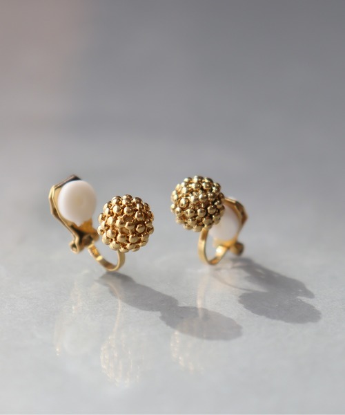 ieLS（イエルズ）の「金属アレルギー対応「ieLS」ステンレス　ボールギー対応「ieLS」ステンレス　グレインボールイヤリング（イヤリング・レディース・ゴールド・ONE SIZE）」の2枚目の写真