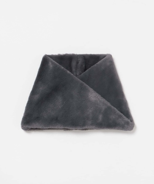 URBAN RESEARCH（アーバンリサーチ）の「フェイクファースヌード（ネックウォーマー/スヌード・レディース・チャコールグレー/グレー系その他/アイボリー・FREE）」の2枚目の写真