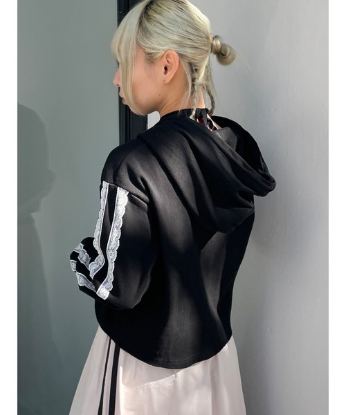 jouetie（ジュエティ）の「ラインレースZIPスウェットパーカー