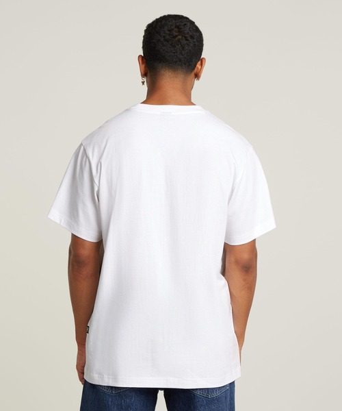 G-STAR（ジースター）の「FLOCK G-SCRIPT LOOSE T-SHIRT/フロックプリントロゴオーバーサイズTシャツ（Tシャツ/カットソー・メンズ・ダークブラック/ホワイト・X-SMALL/SMALL/MEDIUM/LARGE/X-LARGE）」の5枚目の写真