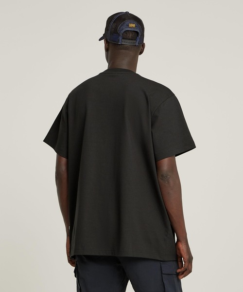 G-STAR（ジースター）の「FLOCK G-SCRIPT LOOSE T-SHIRT/フロックプリントロゴオーバーサイズTシャツ（Tシャツ/カットソー・メンズ・ダークブラック/ホワイト・X-SMALL/SMALL/MEDIUM/LARGE/X-LARGE）」の11枚目の写真