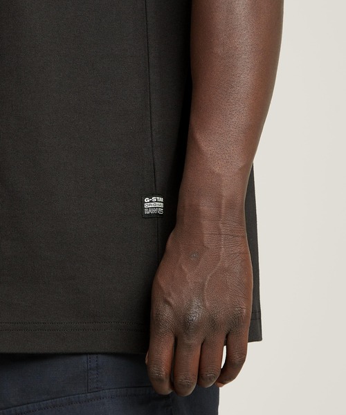 G-STAR（ジースター）の「FLOCK G-SCRIPT LOOSE T-SHIRT/フロックプリントロゴオーバーサイズTシャツ（Tシャツ/カットソー・メンズ・ダークブラック/ホワイト・X-SMALL/SMALL/MEDIUM/LARGE/X-LARGE）」の9枚目の写真