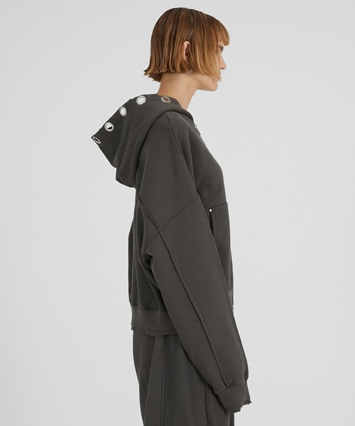 PRANK PROJECT(プランクプロジェクト)の「アイレットフーディパーカー / Eyelet Hoodie(パーカー・レディース・ホワイト/グレー/チャコールグレー/ダークブラック/ブラウン・FREE)」の19枚目の写真