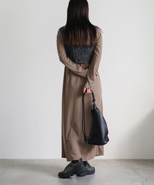 select MOCA(セレクトモカ)の「ポロリブワンピース(ワンピース・レディース・ブラック/モカ・SMALL/MEDIUM/LARGE)」の15枚目の写真
