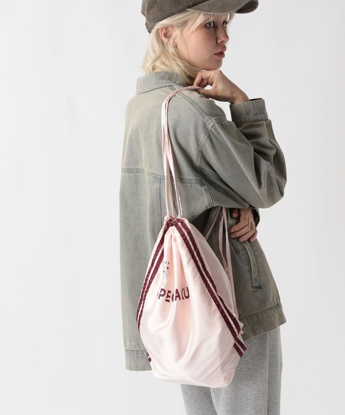 FOREVER 21（フォーエバー トゥエンティーワン）の「【2025SS】アソートナップサック（バックパック/リュック・レディース・ピンク/チェック/ブラック・FREE）」の7枚目の写真