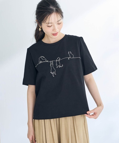 SMILE LAND(スマイルランド)の「<大きいサイズ>綿100%猫刺しゅうTシャツ【Otona Purete】(Tシャツ/カットソー・レディース・ブラック/オフホワイト・LL/3L/5L/L/4L)」の3枚目の写真