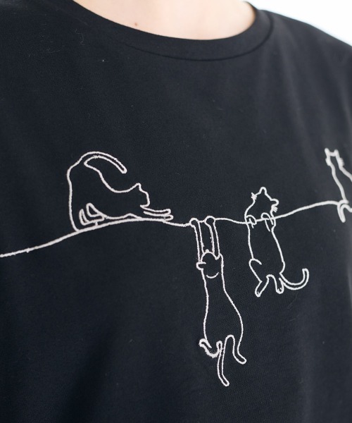 SMILE LAND(スマイルランド)の「<大きいサイズ>綿100%猫刺しゅうTシャツ【Otona Purete】(Tシャツ/カットソー・レディース・ブラック/オフホワイト・LL/3L/5L/L/4L)」の18枚目の写真