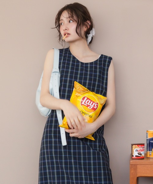 HEILIS(ヘイリス)の「【大人気!HIT ITEM!】【新色追加】チェック柄ロングワンピース/ネイビー 韓国 ビンテージ ガーリー フェミニン トラッド 春服 夏服 秋服 冬服 ブラック ブラウン ロング(ワンピース・レディース・ネイビー/ブラウン/ブラック・FREE)」の14枚目の写真