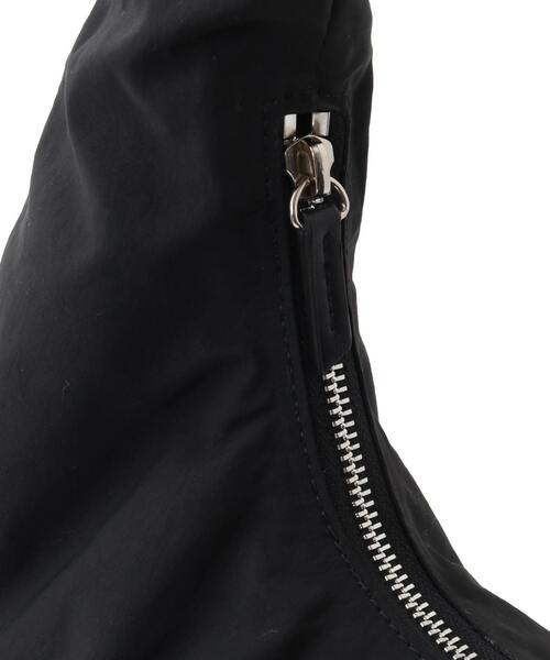 CONVERSE TOKYO（コンバーストウキョウ）の「2WAY NYLON GATHER MOON SHOULDER BAG（ショルダーバッグ・レディース・ブラック/カーキ/ライトベージュ・FREE）」の12枚目の写真