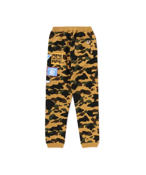 A BATHING APE(アベイシングエイプ)の「1ST CAMO PATCH PRINT SWEAT PANTS(スウェットパンツ・キッズ・イエロー/グリーン・160/150)」の3枚目の写真