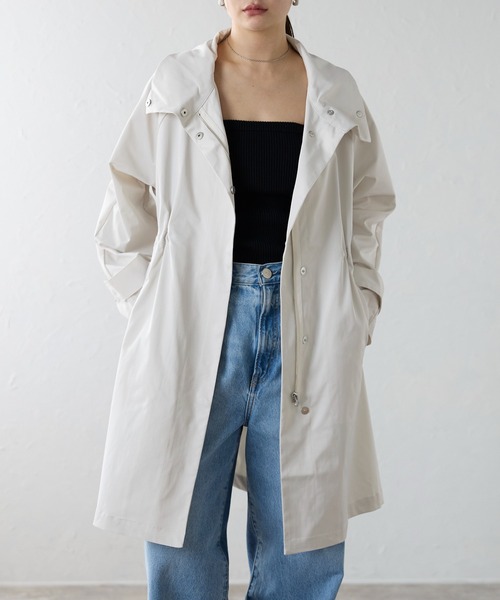 r.（アールドット）の「スタンドカラーコート（その他アウター・レディース・アイボリー/ネイビー・FREE）」の4枚目の写真