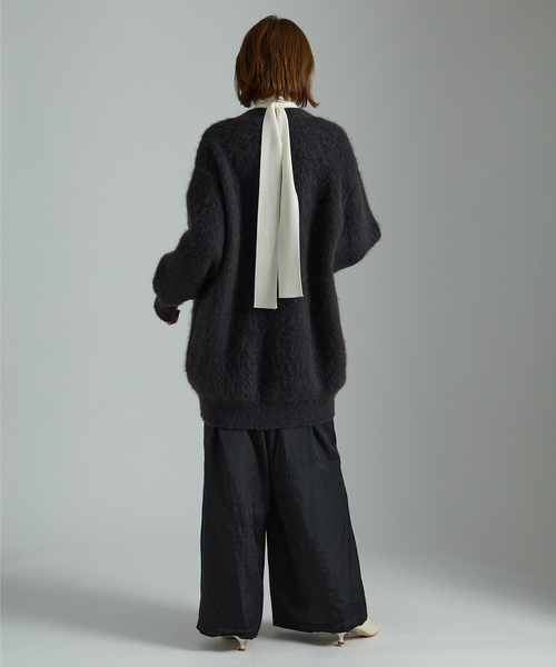 VERMEIL par iena（ヴェルメイユパーイエナ）の「シルクライクサテン リラックスパンツ（その他パンツ・レディース・ブラック/ブラウン/ホワイト・40/38/36）」の5枚目の写真