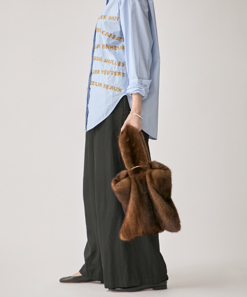 VERMEIL par iena（ヴェルメイユパーイエナ）の「シルクライクサテン リラックスパンツ（その他パンツ・レディース・ブラック/ブラウン/ホワイト・40/38/36）」の7枚目の写真