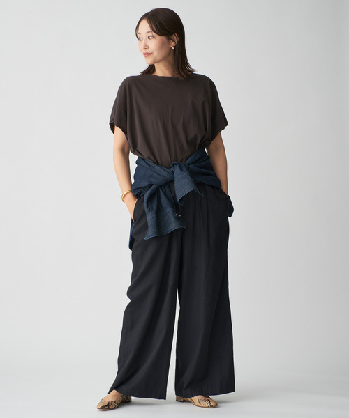 VERMEIL par iena（ヴェルメイユパーイエナ）の「シルクライクサテン リラックスパンツ（その他パンツ・レディース・ブラック/ブラウン/ホワイト・40/38/36）」の10枚目の写真