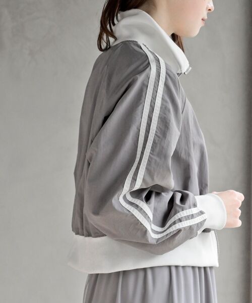 rps（アールピーエス）の「ナイロントラックショートジャケット（ナイロンジャケット・レディース・ブラック/オフホワイト/ライトグレー・フリー）」の12枚目の写真