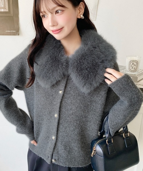 セール】フェイクファーティペット付き金ボタンもちもちニット