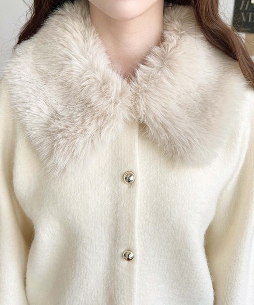 セール】フェイクファーティペット付き金ボタンもちもちニット