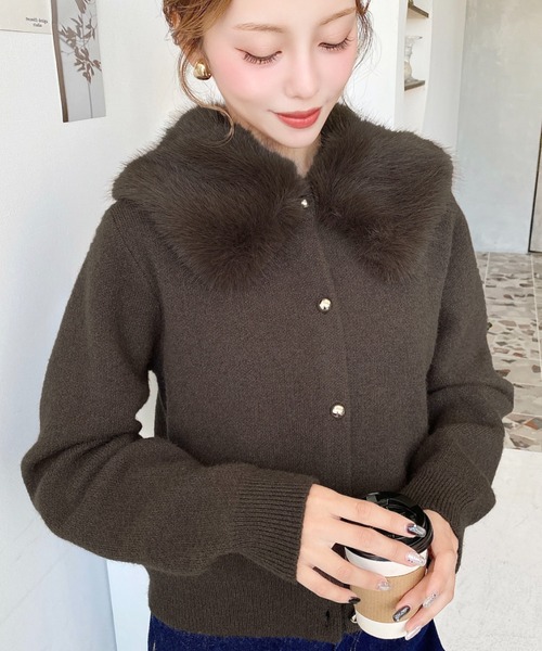 セール】フェイクファーティペット付き金ボタンもちもちニット