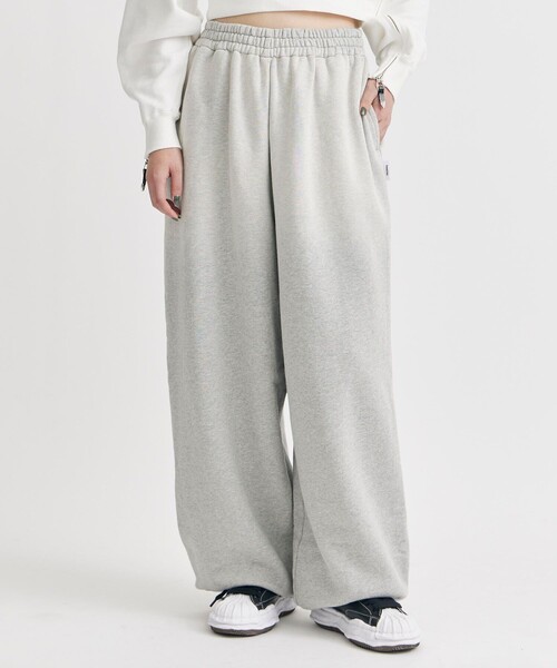 BASICKS ベーシックス　ミドル丈スウェット BASICKS/ベーシックス】Fade Large Fit Sweat Trouser