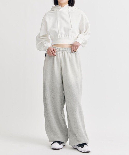 BASICKS（ベイシックス）の「【BASICKS/ベーシックス】Fade Large Fit Sweat Trouser/スウェットパンツ（スウェットパンツ・レディース・グレー/ブラック・S）」の8枚目の写真