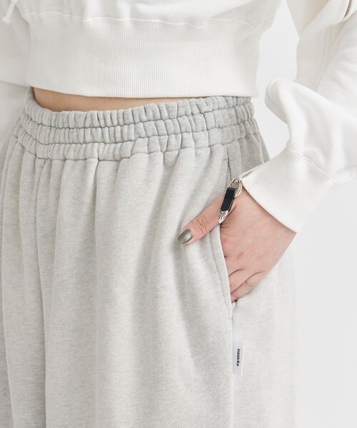 BASICKS（ベイシックス）の「【BASICKS/ベーシックス】Fade Large Fit Sweat Trouser/スウェットパンツ（スウェットパンツ・レディース・グレー/ブラック・S）」の13枚目の写真