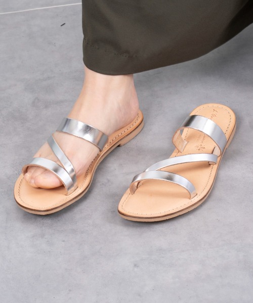 Rivel(リヴェル)の「【L’ ANGOLO DEL CUOIO/ランゴロデルクオイオ】レザーサンダル フラットサンダル(サンダル・レディース・ホワイト/シルバー/ブラック・38/39/36/37)」の6枚目の写真