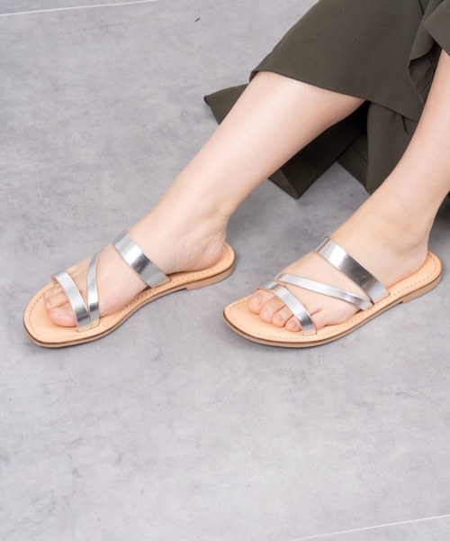 Rivel(リヴェル)の「【L’ ANGOLO DEL CUOIO/ランゴロデルクオイオ】レザーサンダル フラットサンダル(サンダル・レディース・ホワイト/シルバー/ブラック・38/39/36/37)」の8枚目の写真