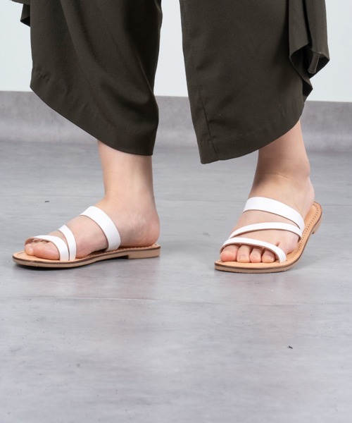 Rivel(リヴェル)の「【L’ ANGOLO DEL CUOIO/ランゴロデルクオイオ】レザーサンダル フラットサンダル(サンダル・レディース・ホワイト/シルバー/ブラック・38/39/36/37)」の17枚目の写真