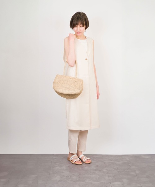 Rivel(リヴェル)の「【L’ ANGOLO DEL CUOIO/ランゴロデルクオイオ】レザーサンダル フラットサンダル(サンダル・レディース・ホワイト/シルバー/ブラック・38/39/36/37)」の20枚目の写真