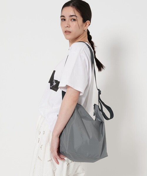 JULY NINE(ジュライナイン)の「<JULY NINE>SEQUEL BITTY ショルダーバッグ(ショルダーバッグ・レディース・ロイヤルブルー/グレー・FREE)」の4枚目の写真