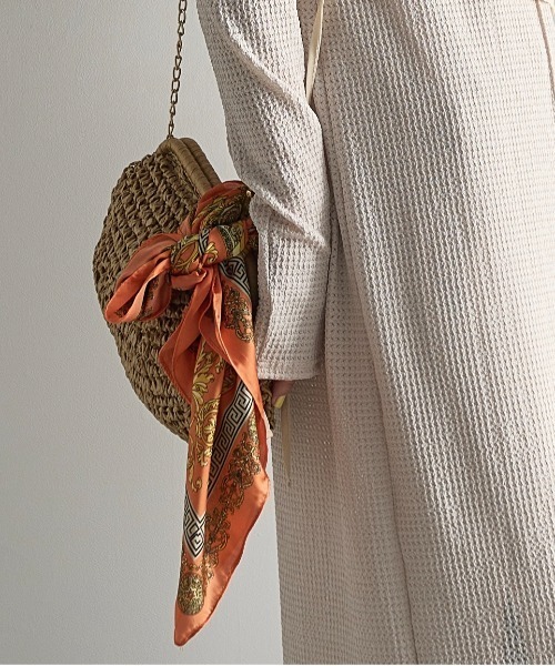 THE YOn(ザヨン)の「シルクタッチペイズリースカーフ(バンダナ/スカーフ・レディース・アイボリー/サックスブルー/オレンジ・FREE)」の21枚目の写真