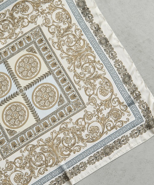 THE YOn(ザヨン)の「シルクタッチペイズリースカーフ(バンダナ/スカーフ・レディース・アイボリー/サックスブルー/オレンジ・FREE)」の14枚目の写真