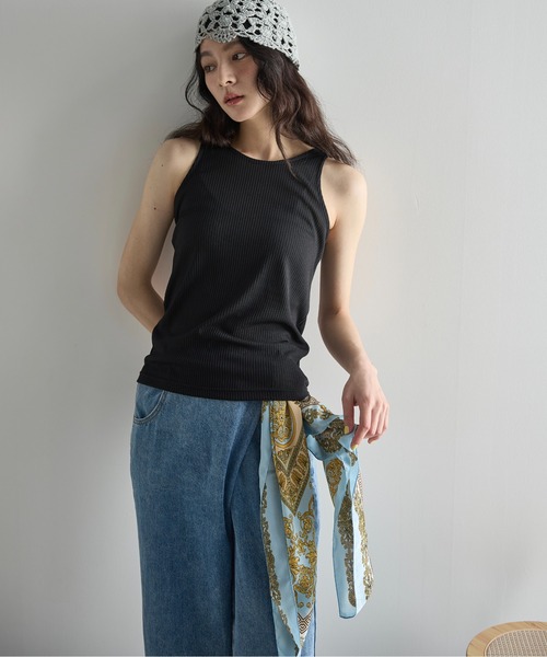 THE YOn(ザヨン)の「シルクタッチペイズリースカーフ(バンダナ/スカーフ・レディース・アイボリー/サックスブルー/オレンジ・FREE)」の4枚目の写真