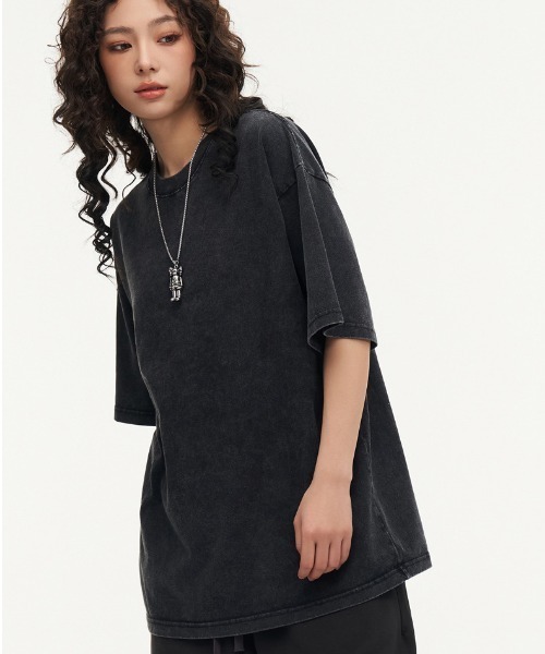 B'day(ビーデイ)の「【 B'day / ビーデー 】ピグメントオーバーダイ ヴィンテージ加工半袖クルーTEE(Tシャツ/カットソー・メンズ・ブラウン/グレー/ブルー/アイボリー/ブラック・LARGE/MEDIUM/SMALL/X-LARGE)」の3枚目の写真