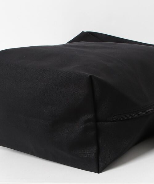 yorozu(ヨロズ)の「【YOROZU】別注 CANVAS sash shoulder No.1(ショルダーバッグ・メンズ・ブラック/アイボリー・FREE)」の4枚目の写真