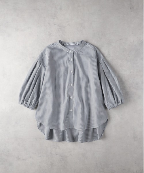 Right-on（ライトオン）の「ブロード袖バルーンブラウス（シャツ/ブラウス・レディース・ホワイト×ネイビー/ネイビー×ホワイト/ブルー・L/M）」の2枚目の写真