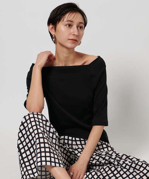 UNITED ARROWS(ユナイテッドアローズ)の「スクープドネック ハーフスリーブ カットソー(Tシャツ/カットソー・レディース・ダークブラウン/ブラック/オフホワイト・FREE)」の6枚目の写真