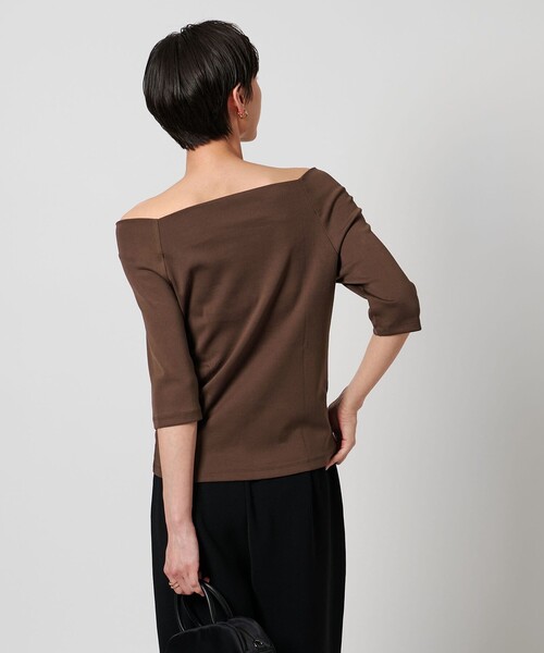 UNITED ARROWS(ユナイテッドアローズ)の「スクープドネック ハーフスリーブ カットソー(Tシャツ/カットソー・レディース・ダークブラウン/ブラック/オフホワイト・FREE)」の9枚目の写真